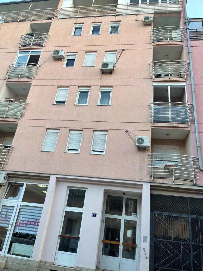 Apartment Cactus 021 Novi Sad Exterior foto
